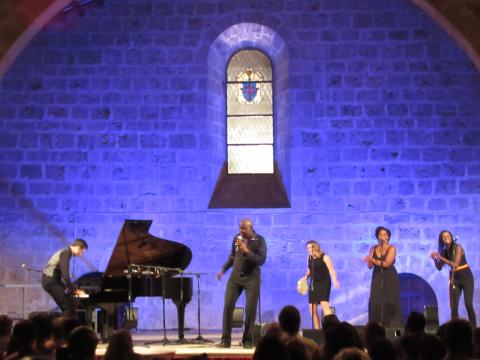 Joël Rhino, Professionnel reconnu.