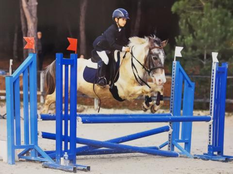 Cavalier en concours club à Grammont