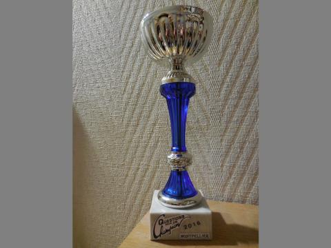 La coupe pour le vainqueur du tournoi interne