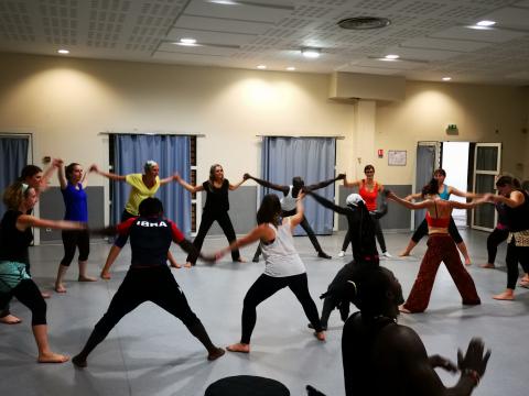 Cours de danse pour adultes MPT Georges Brassens