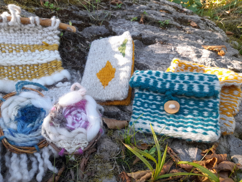 Tissages réalisés pendant les stages pour enfants