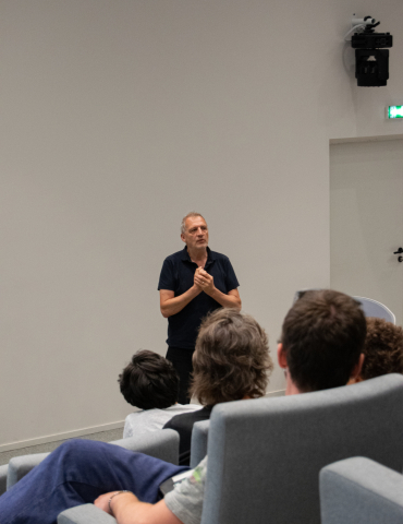 Soirée de projection du film documentaire "Presque Libres", en présence du réalisateur Olivier Bertrand