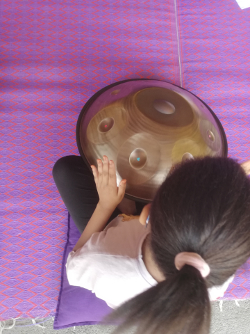 Atelier handpan estival avec la médiathèque JJ Rousseau