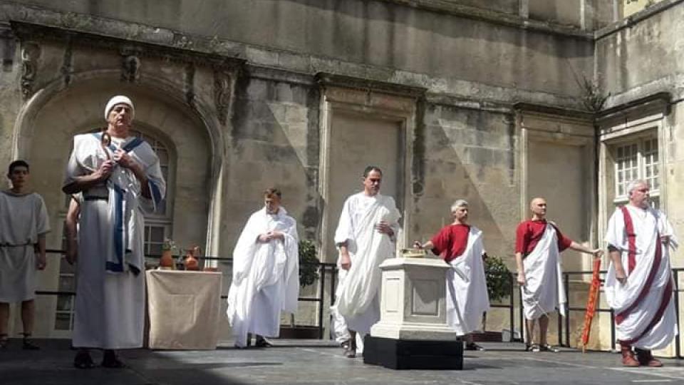 Cérémonie lustratio - L'augure parle - Grands Jeux Romains Nîmes 2019