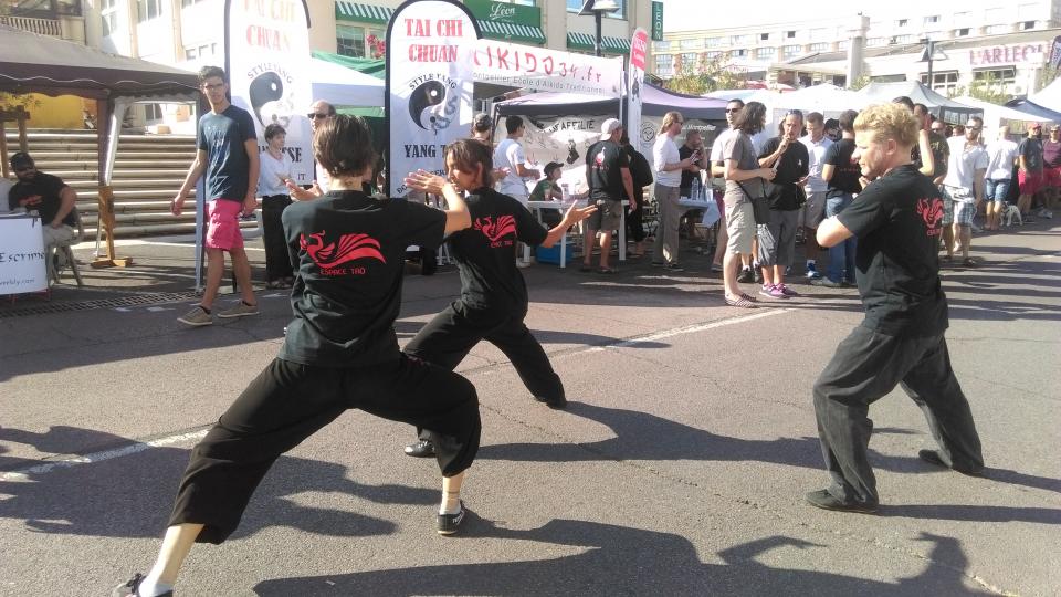 Démonstration Taichi des élèves à Antigone