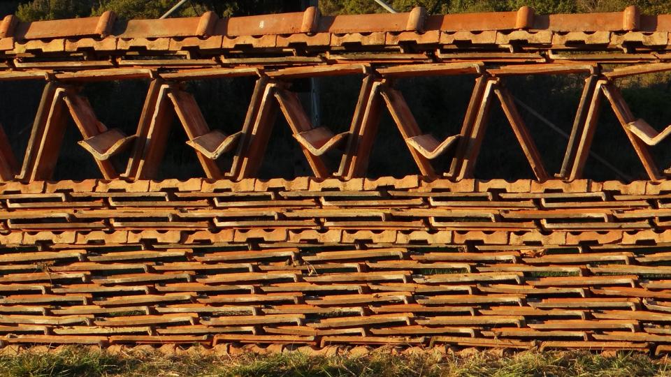 muret tuiles sèches